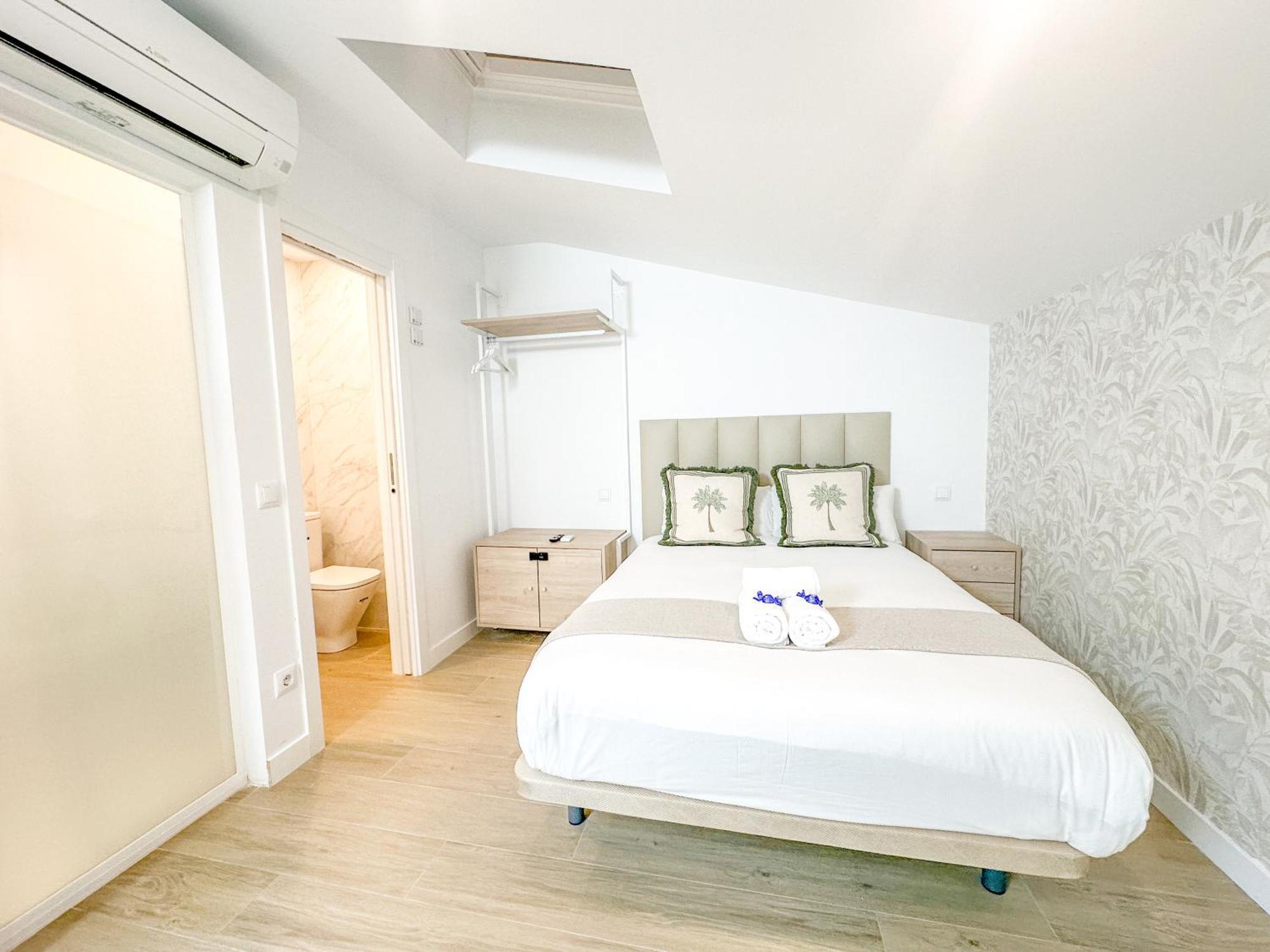 Andres Tamayo Av America Apartment Madrid